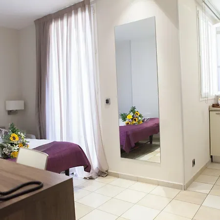 D'elsa 3* Juan-les-Pins