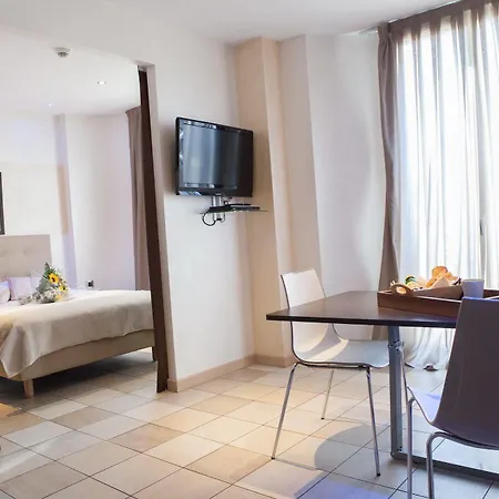 D'elsa Aparthotel 3*
