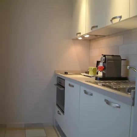 Ξενοδοχείο με διαμερίσματα D'elsa 3*