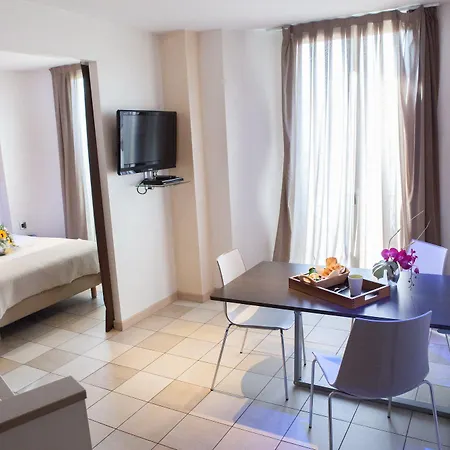 D'elsa Aparthotel 3*