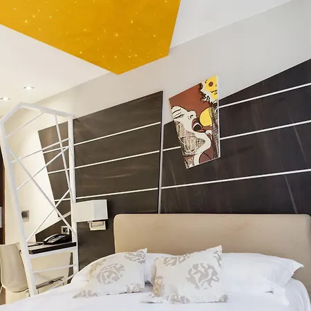 D'elsa Ξενοδοχείο με διαμερίσματα 3*