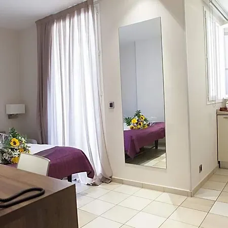 Aparthotel D'elsa Juan-les-Pins